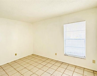 4032 Tumble Wood Trail - Photo Thumbnail 12