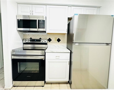 4032 Tumble Wood Trail - Photo Thumbnail 7