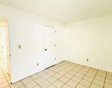 4032 Tumble Wood Trail - Photo Thumbnail 11