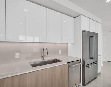 400 Central Avenue - Photo Thumbnail 6