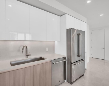 400 Central Avenue - Photo Thumbnail 6