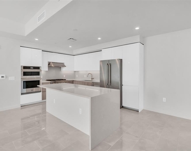 400 Central Avenue - Photo Thumbnail 2