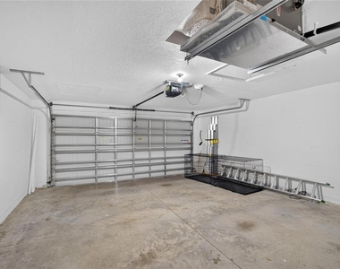 1115 Wynnmere Walk Avenue - Photo Thumbnail 18