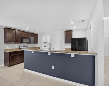 1115 Wynnmere Walk Avenue - Photo Thumbnail 20