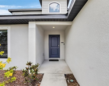 1115 Wynnmere Walk Avenue - Photo Thumbnail 3