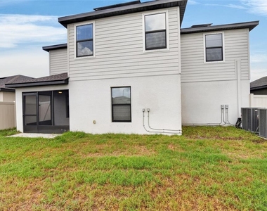 1115 Wynnmere Walk Avenue - Photo Thumbnail 43