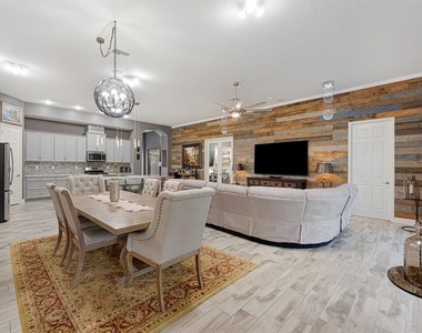 6442 Maiden Sea Drive - Photo Thumbnail 7
