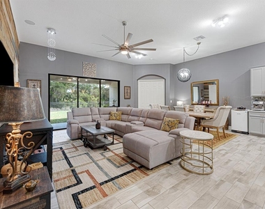 6442 Maiden Sea Drive - Photo Thumbnail 8