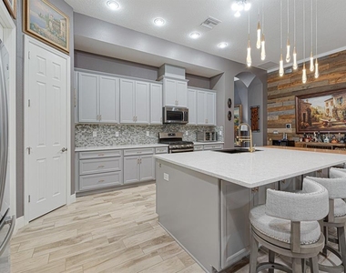 6442 Maiden Sea Drive - Photo Thumbnail 5