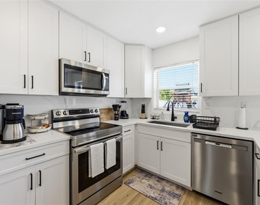 4310 W Carmen Street - Photo Thumbnail 15