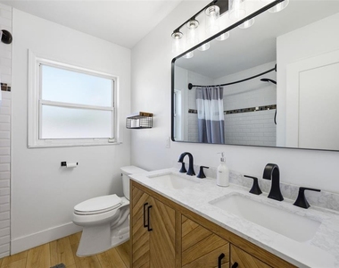 4310 W Carmen Street - Photo Thumbnail 38