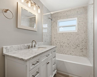 330 Scott Court - Photo Thumbnail 23