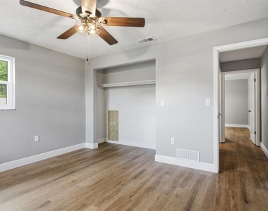 330 Scott Court - Photo Thumbnail 22