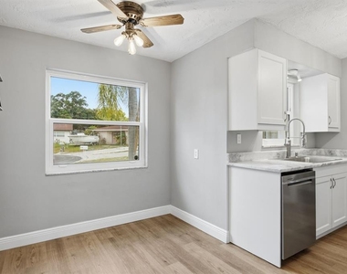 330 Scott Court - Photo Thumbnail 11