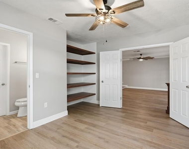 330 Scott Court - Photo Thumbnail 18