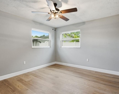 330 Scott Court - Photo Thumbnail 21