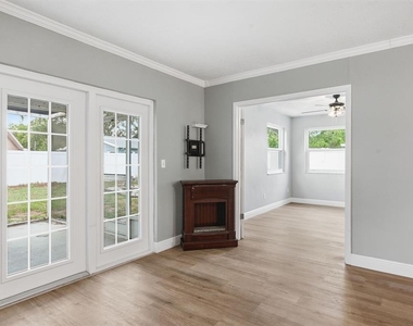 330 Scott Court - Photo Thumbnail 16
