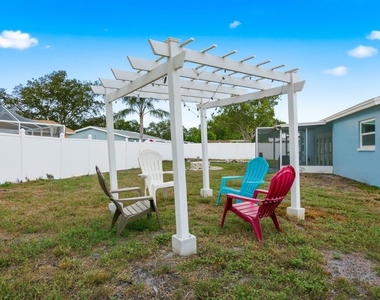 330 Scott Court - Photo Thumbnail 36