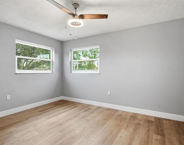 330 Scott Court - Photo Thumbnail 24
