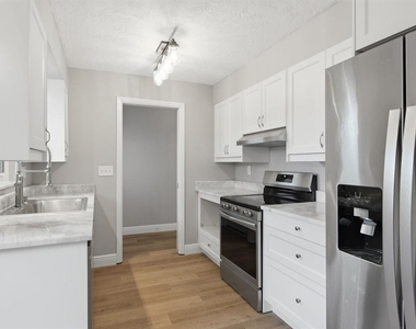 330 Scott Court - Photo Thumbnail 12