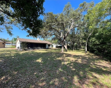 8205 Pagoda Drive - Photo Thumbnail 2