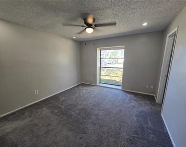 12109 Clearbrook Court - Photo Thumbnail 5