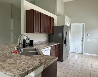 30747 Burleigh Drive - Photo Thumbnail 5