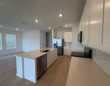 4389 Vibernum Avenue - Photo Thumbnail 9