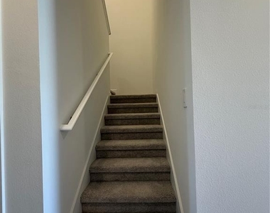 4389 Vibernum Avenue - Photo Thumbnail 32