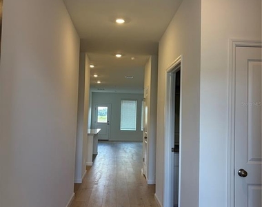 4389 Vibernum Avenue - Photo Thumbnail 4
