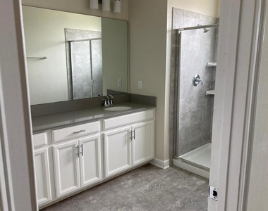 1348 Royal St George Boulevard - Photo Thumbnail 12