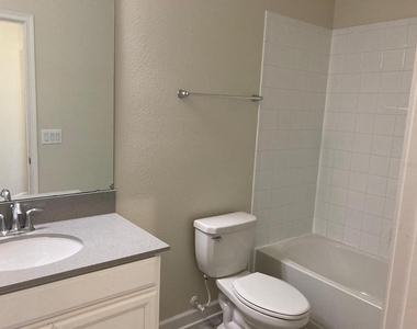 1348 Royal St George Boulevard - Photo Thumbnail 11