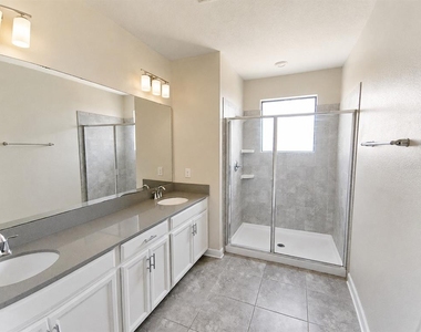 1348 Royal St George Boulevard - Photo Thumbnail 12