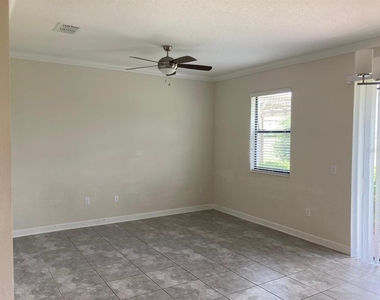 1348 Royal St George Boulevard - Photo Thumbnail 5