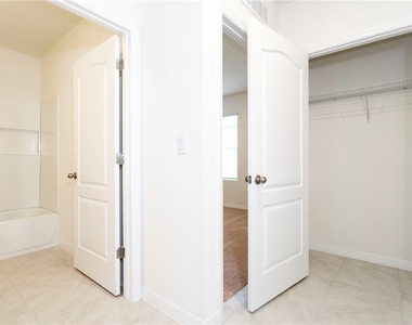 2847 Common Crane Court - Photo Thumbnail 15