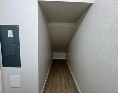 486 Lady Palm Street - Photo Thumbnail 3