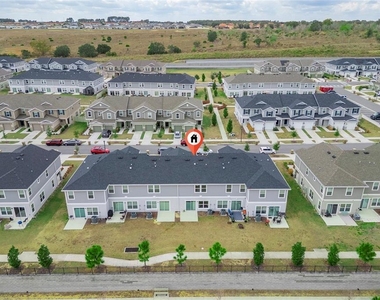 697 Stoney Point Circle - Photo Thumbnail 25