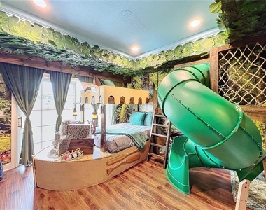 1328 Seven Eagles Court - Photo Thumbnail 13