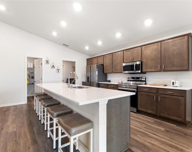 2852 San Marco Way - Photo Thumbnail 17