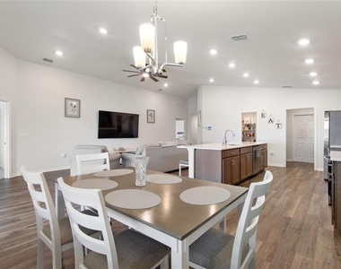 2852 San Marco Way - Photo Thumbnail 16