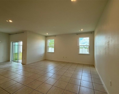 1306 Normandy Drive - Photo Thumbnail 10