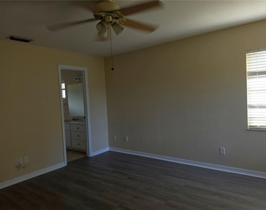 1750 Ne 40th Street - Photo Thumbnail 19