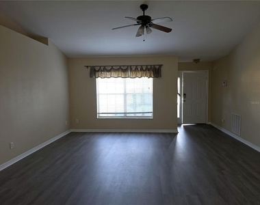 1750 Ne 40th Street - Photo Thumbnail 2