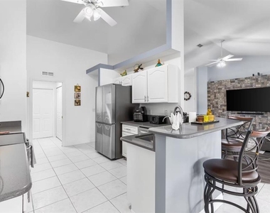 10360 Sw 48th Avenue - Photo Thumbnail 9