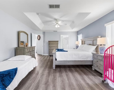 10360 Sw 48th Avenue - Photo Thumbnail 15