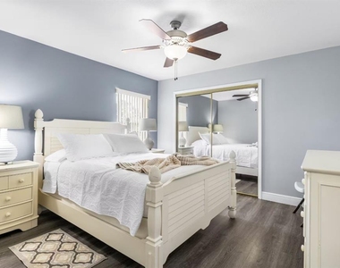 10360 Sw 48th Avenue - Photo Thumbnail 14