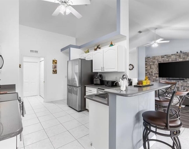 10360 Sw 48th Avenue - Photo Thumbnail 7