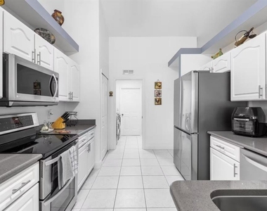 10360 Sw 48th Avenue - Photo Thumbnail 6