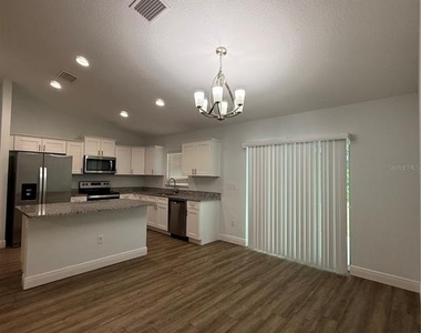 7752 N Walton Terrace - Photo Thumbnail 2