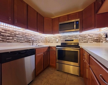 1723 Pine Ridge Road - Photo Thumbnail 3